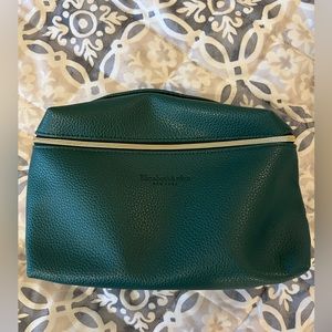 Elizabeth Arden make up bag
